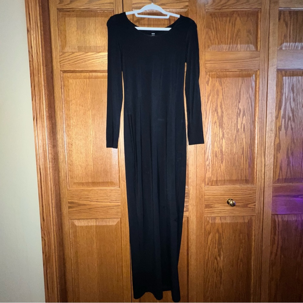 Long sleeve black maxi dress